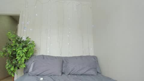 kelly_gerzikaaa online show from March 22, 4:27 am