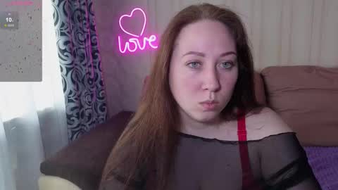 kellycrystall online show from May 3, 8:42 am