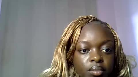 kellymine_ online show from March 17, 8:30 am