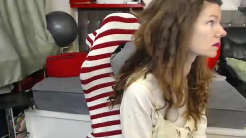 kelly online show from February 14, 1:41 am