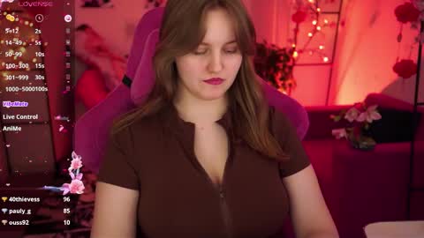 kelly online show from April 1, 1:41 pm