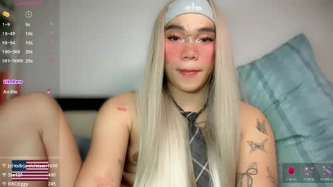 Kelly Smith online show from April 3, 9:27 am