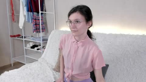 Kelsirabenold online show from June 8, 6:25 am
