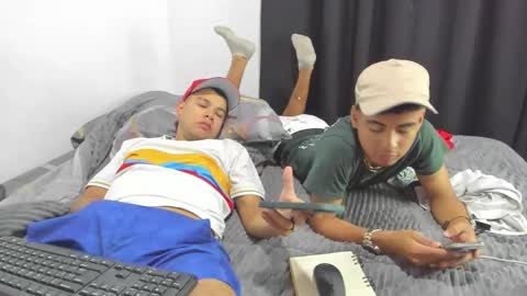 kelvin_hot276 online show from November 20, 4:00 am