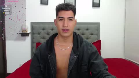 Snapshot of ken_blaker chatting on December 30, 11:38 pm ken_blaker online show from December 30, 11:38 pm