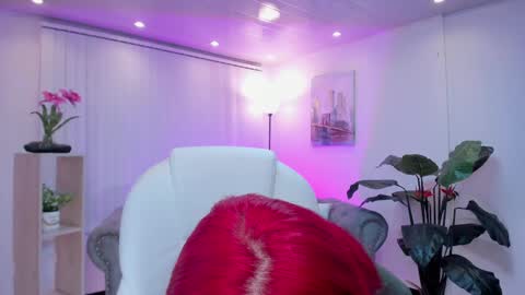 Kendall Jenner online show from February 13, 5:16 am