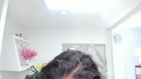 Kendall Jenner online show from February 1, 5:18 am