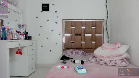 Kendall ewers online show from March 2, 12:15 am