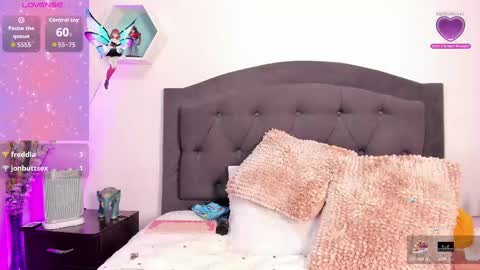 Kendall online show from November 15, 1:29 am