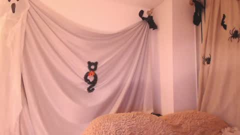 kendall online show from October 26, 12:33 am