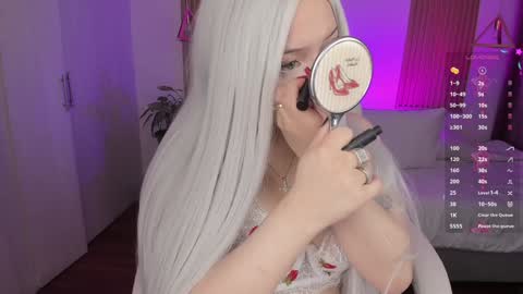 Kendall  online show from November 2, 8:20 pm