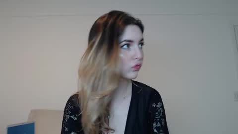 cloe online show from December 7, 2:58 am