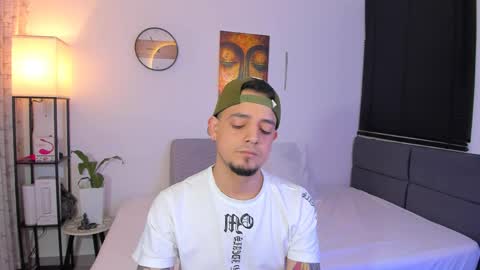 kendel_dimitri online show from May 22, 9:05 am