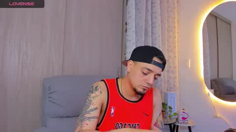 kendel_dimitri online show from November 6, 3:20 am