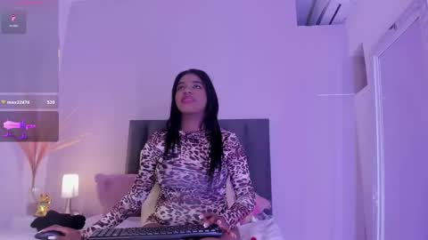 kendrachavez_ online show from December 20, 10:28 pm