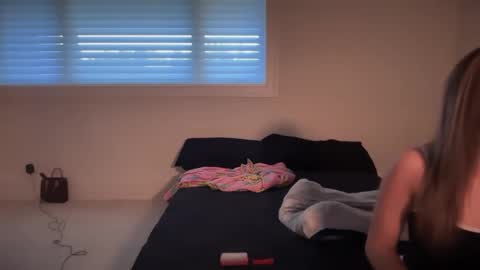 kenziesmithh online show from September 18, 8:02 pm