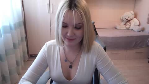 Evelyn online show from July 7, 2:21 pm