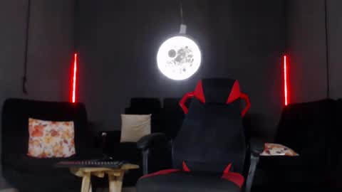 Snapshot of kerlinn2711 chatting on September 26, 8:17 pm dany wolf002 online show from September 26, 8:17 pm