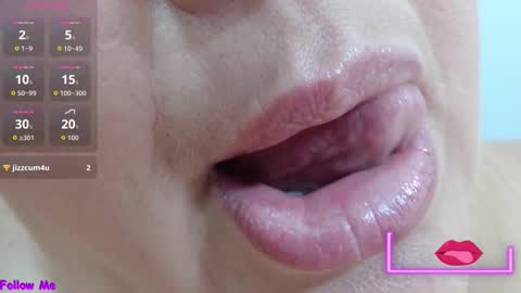 K E R L Y online show from October 28, 3:13 pm