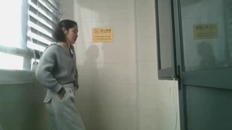 Jenny  online show from January 18, 6:33 am