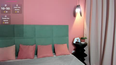 KatrinaKetrin online show from April 2, 1:24 am