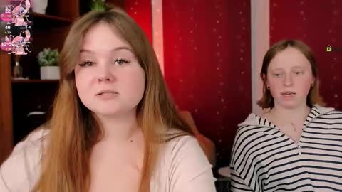 keuli_li online show from February 5, 8:01 pm