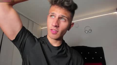 Kevin Ahs online show from October 9, 12:05 am