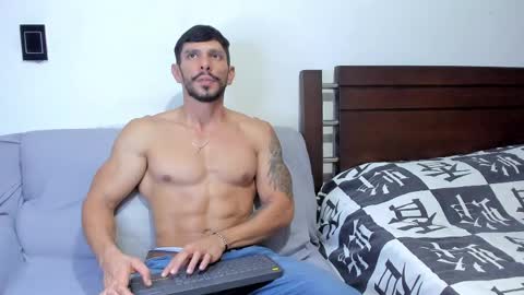 kevin_malone22 online show from June 2, 10:45 pm