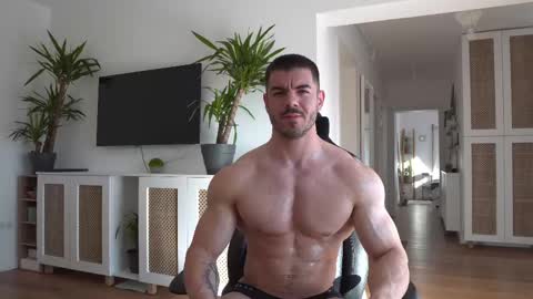 Snapshot of kevinandresxx chatting on February 10, 12:50 pm Kevin online show from February 10, 12:50 pm