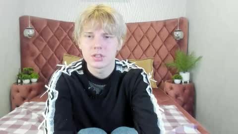 Kevin online show from October 24, 3:02 pm