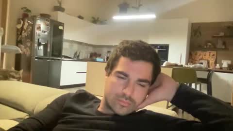 kevinpillobello online show from February 4, 4:22 pm