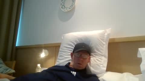 kevlooking4sez online show from May 5, 11:49 am