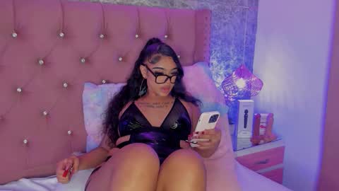 Khelany Isyy  online show from October 18, 2:43 pm