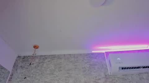 Khelany Isyy  online show from February 7, 2:53 pm