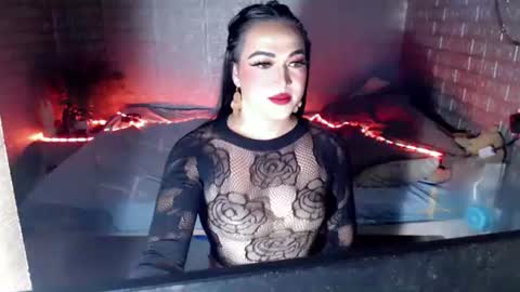 khimtemptress69 online show from May 26, 9:26 am