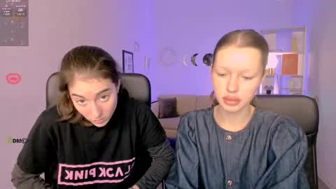 khloebeauty online show from November 22, 8:07 pm