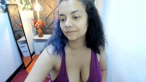 kiara Cruz online show from December 1, 7:56 pm