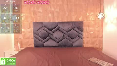 kiara_velvet__ online show from January 10, 8:03 pm