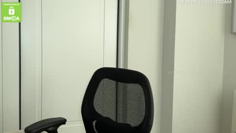 Manu online show from December 13, 10:19 am