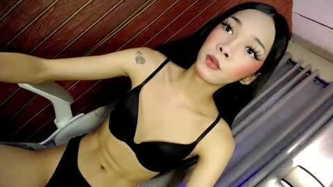kieramoore online show from June 9, 5:29 am