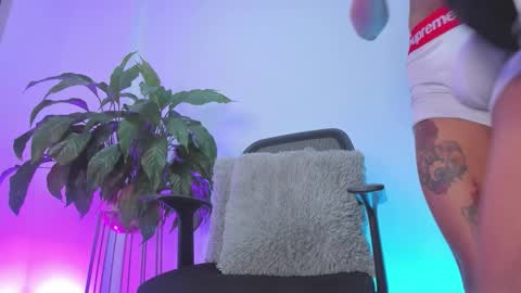 Kieran Derek online show from March 2, 7:15 am