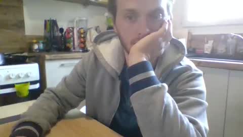 kiina_ online show from November 20, 1:21 pm