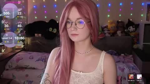 kiki_blue_eyes online show from February 12, 6:50 am