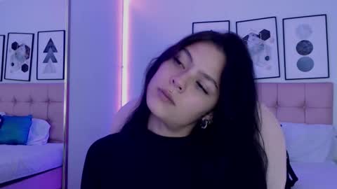 kIKI online show from February 9, 11:18 pm