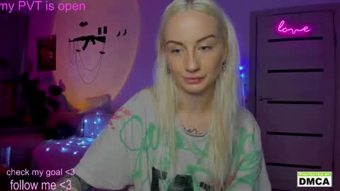 Kiki online show from December 4, 4:50 pm