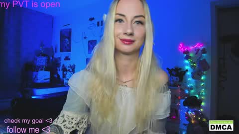 Kiki online show from May 10, 10:38 pm