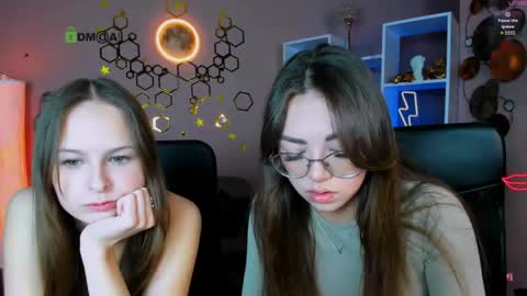 kiki_swan online show from April 25, 9:44 am