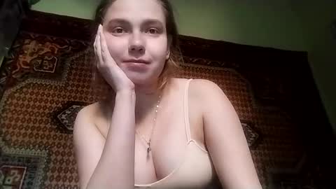 kikibang_ online show from November 18, 8:28 am