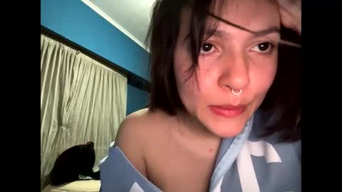 kikilove15 online show from May 1, 2:27 am