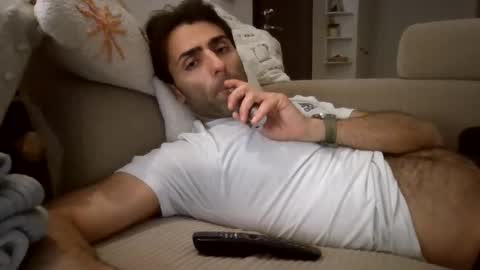 kikkus01 online show from April 8, 9:18 pm